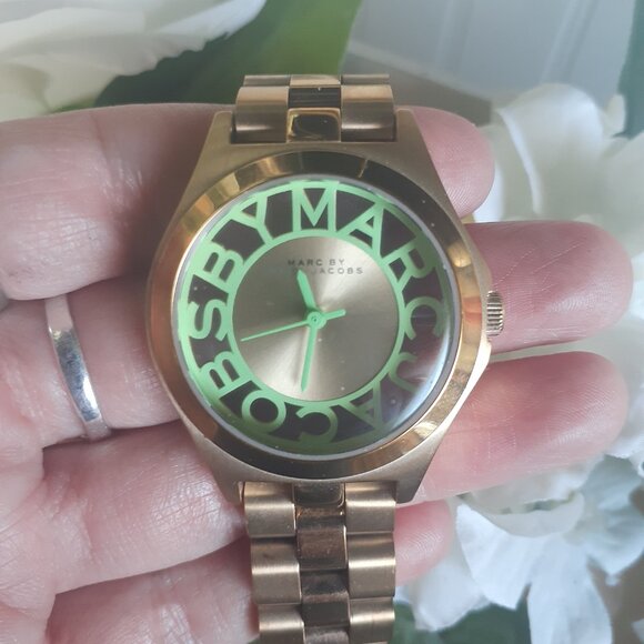 Unique Marc Jacob's Watch - Picture 3 of 5